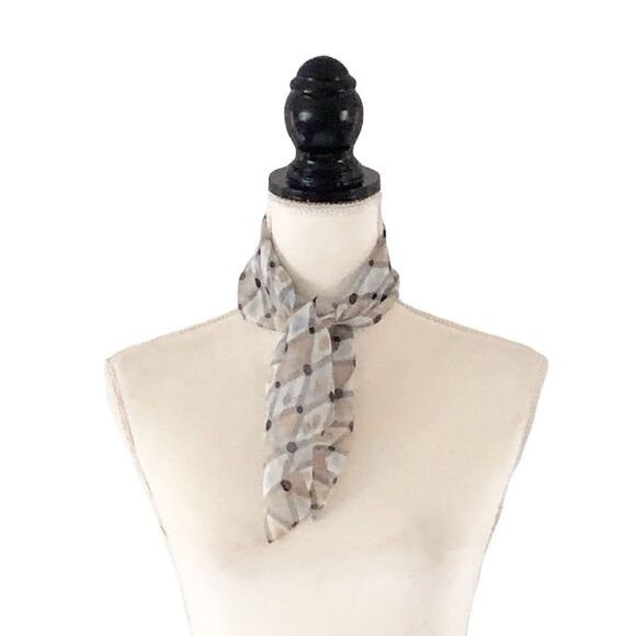 $10 or 2/$15 Barr & Beards Women’s Diamond Patterned Scarf - 20.5” Square - Picture 1 of 6